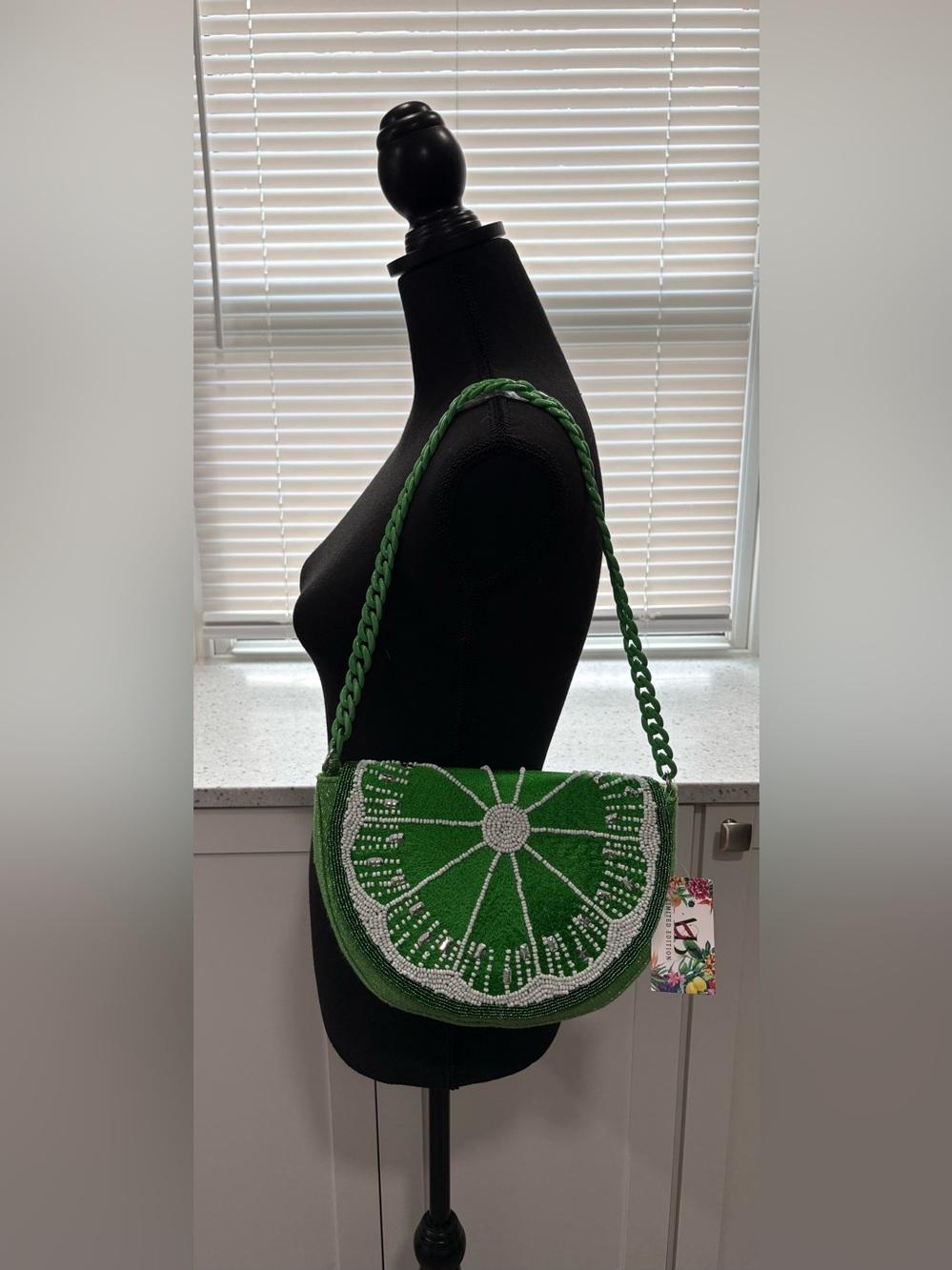 NWT VIRAL America & Beyond Beaded Lime Slice Shoulder Bag with Silver Strap - Picture 1 of 11